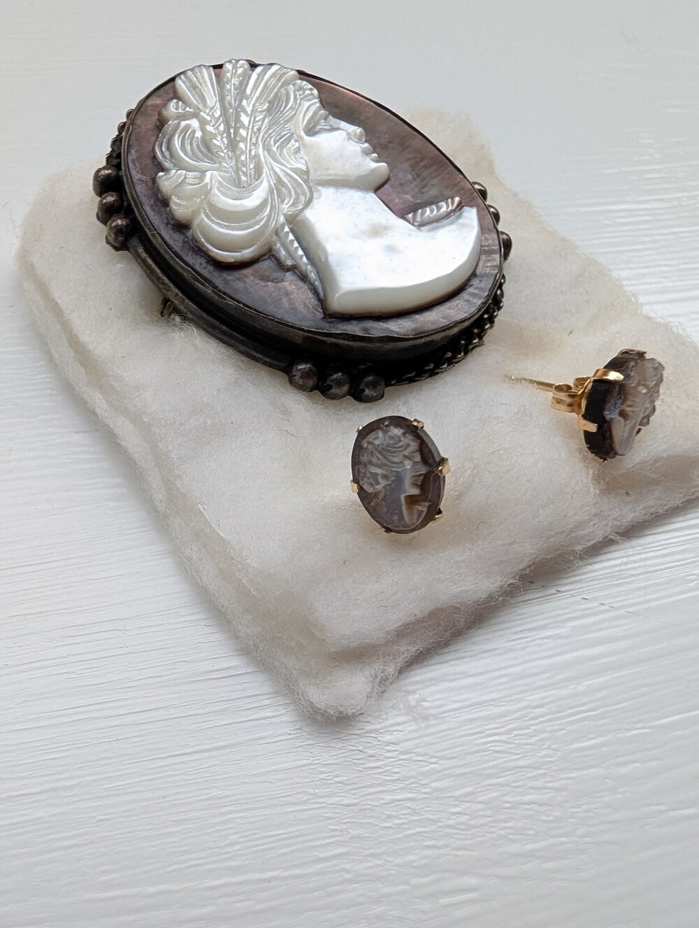 Classic Donadio Cameo Brooch and 14k Stud Earrings